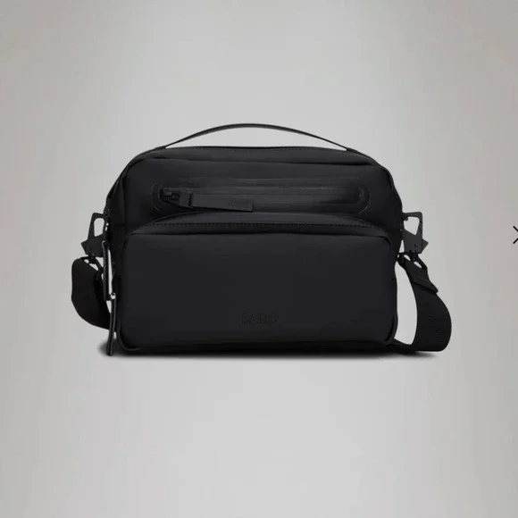 NWT Rains Cargo Box Bag in Metallic Gray  $135 - Picture 4 of 6